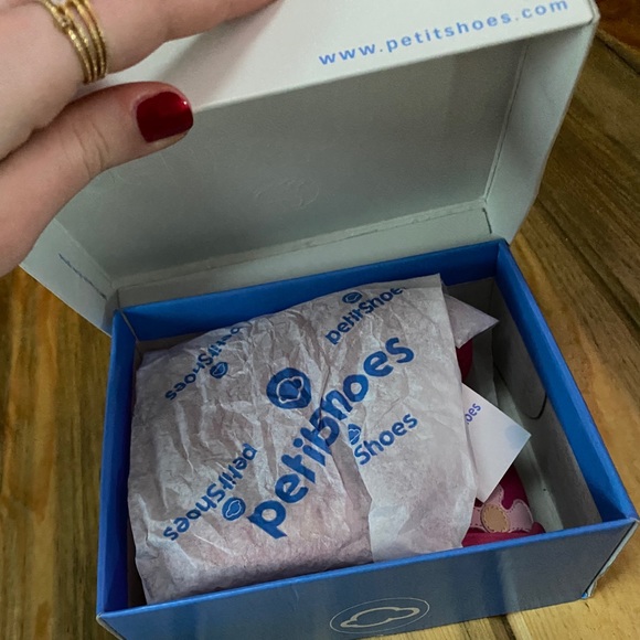 PETIT SHOES CRECIENDO JUNTOS pink shoes - Picture 2 of 7